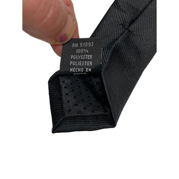 Hallmark Yule Tie Greetings Snowflakes Holiday Novelty Vintage Necktie - Picture 7 of 7